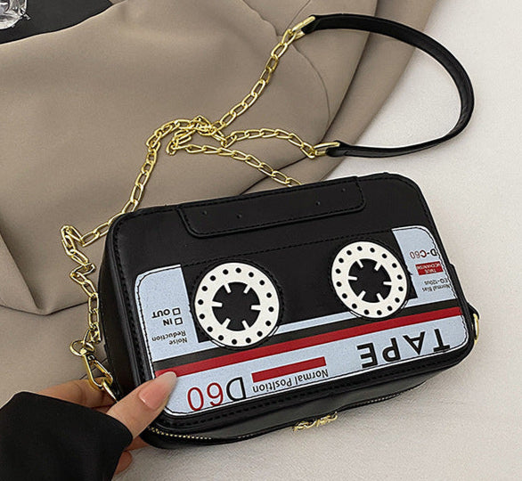 "Cassette Élégance" – Sac Bandoulière Vintage en Cuir Végan
