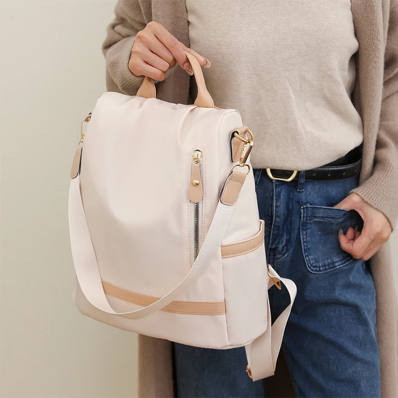 Évasion Élégante – Sac à Dos Antivol Imperméable pour Femme