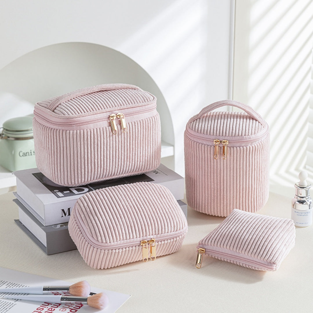 Ensemble Élégance Douillette – Trousse de Toilette en Velours Côtelé (4 pièces)