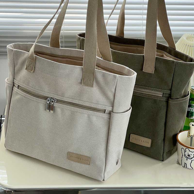 Élégance Nomade – Sac Cabas Rétro en Toile