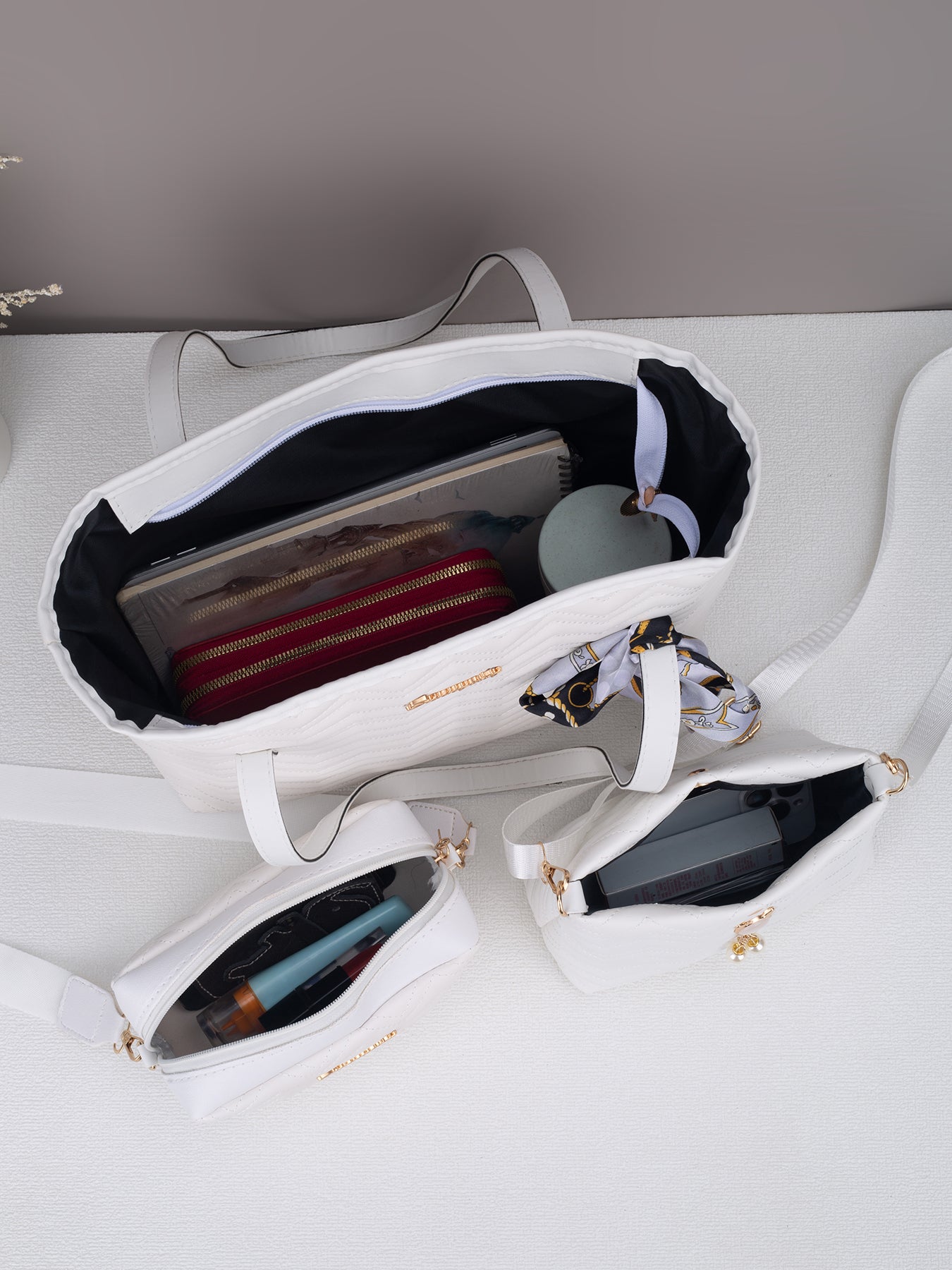 Élégance Ondulée – Ensemble Sac Prestige 3-en-1