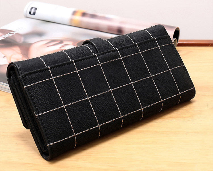 Élégance Brodée – Portefeuille Vintage Grand Format pour Femme