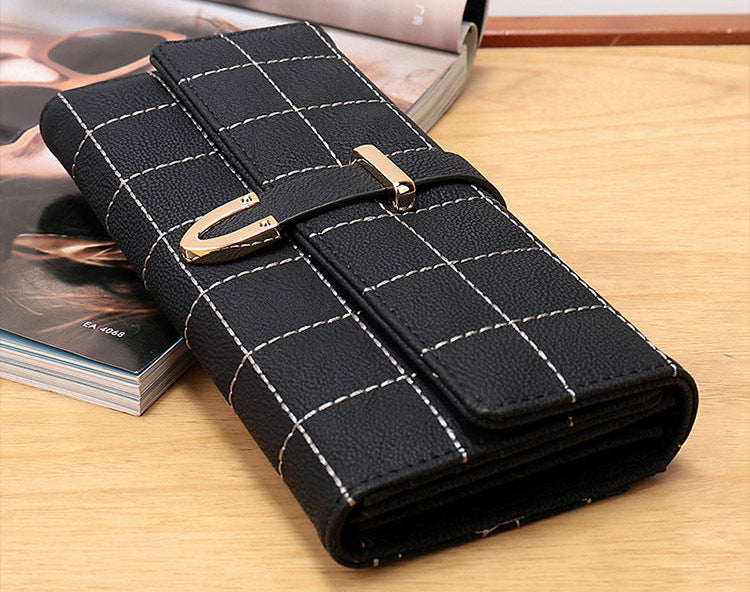 Élégance Brodée – Portefeuille Vintage Grand Format pour Femme