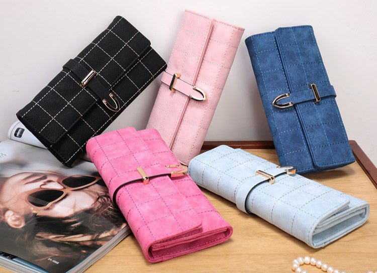 Élégance Brodée – Portefeuille Vintage Grand Format pour Femme