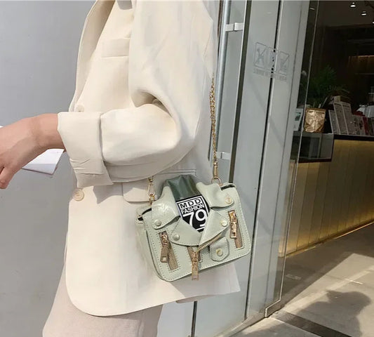 "Le Vestiaire Élégant" – Sac à Bandoulière Couture