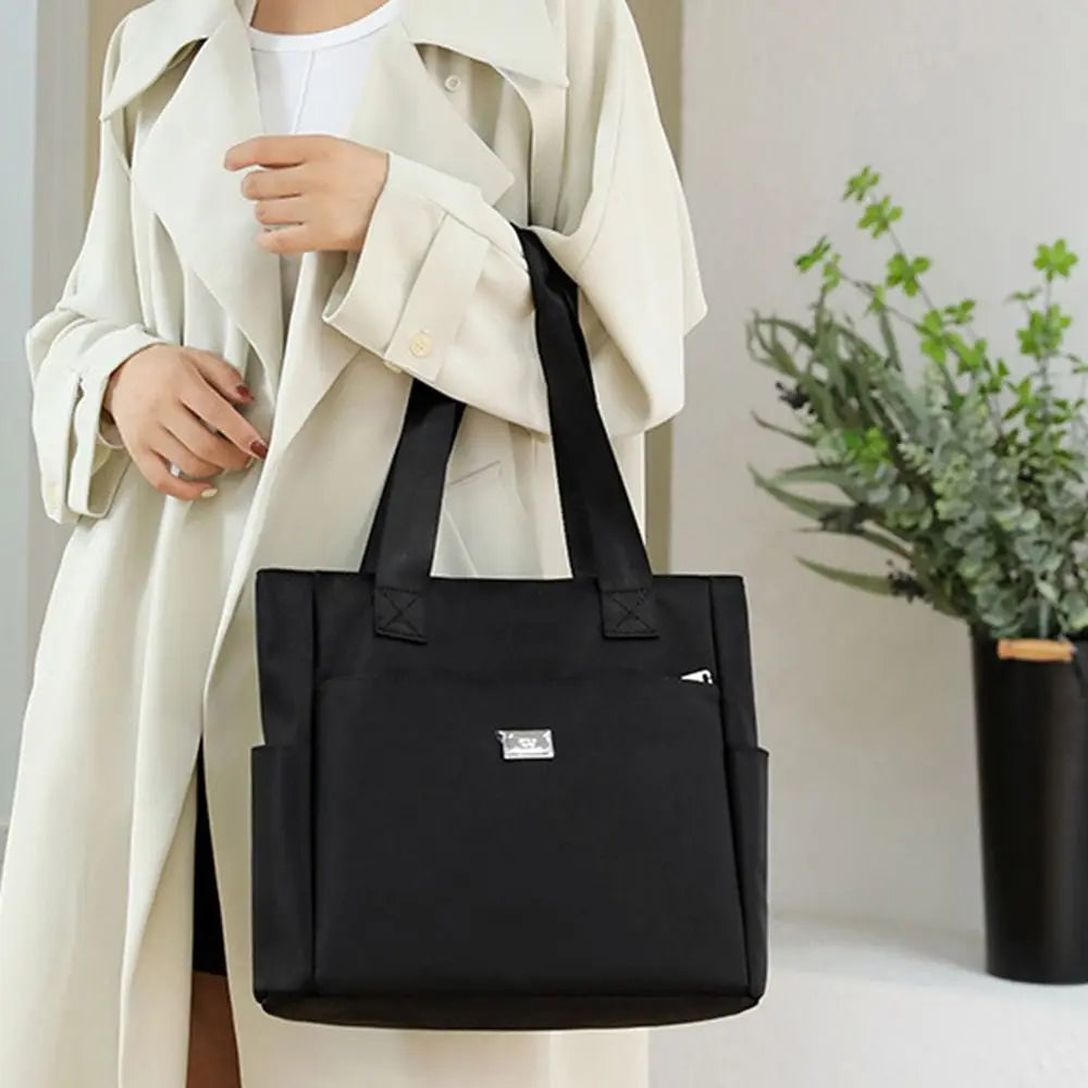 Élégance Urbane – Sac Tote Imperméable Multi-Compartiments