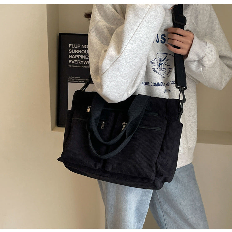 Élégance Bohème – Sac Cabas en Velours Côtelé