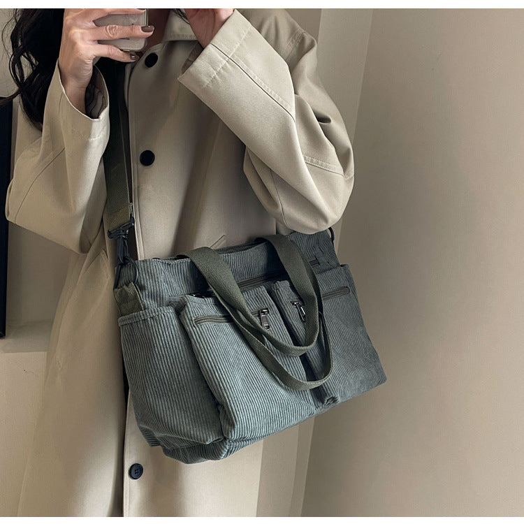 Élégance Bohème – Sac Cabas en Velours Côtelé