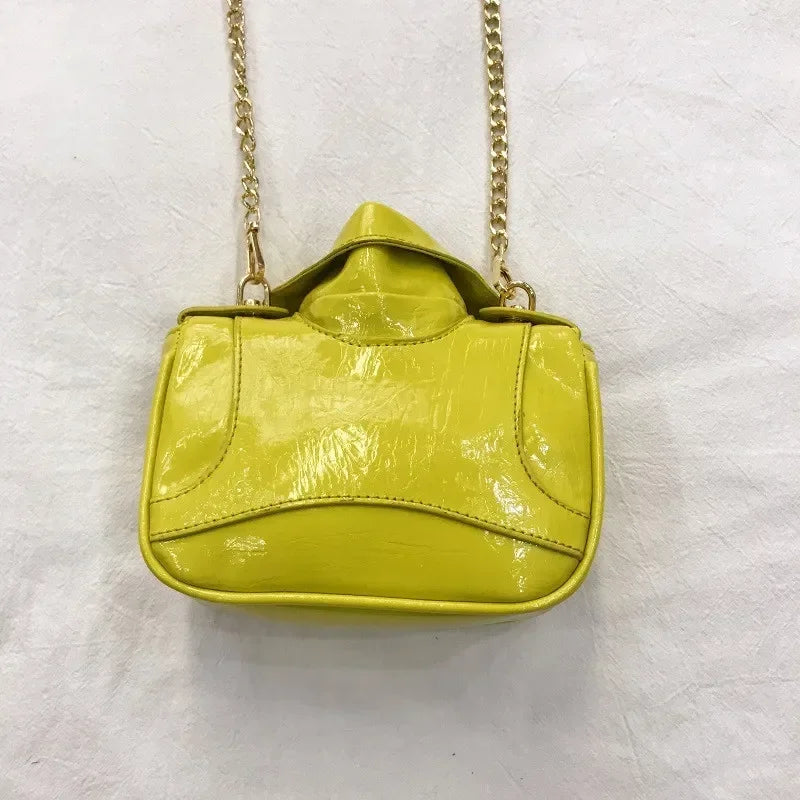"Le Vestiaire Élégant" – Sac à Bandoulière Couture